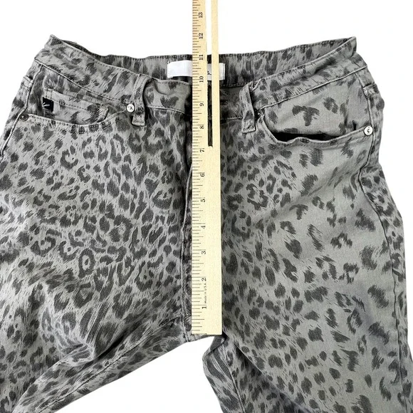 KanCan Womens Skinny Jeans Size 9 28 Gray Animal Print Raw Hem Ankle‎ Stretch - Picture 8 of 9